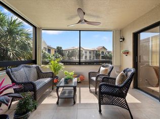 700 Uno Lago Dr APT 305, Juno Beach, FL 33408