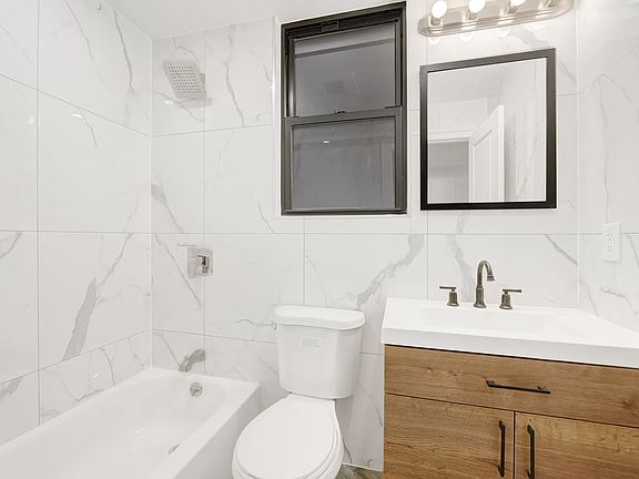 5th image of 711 E 179th St