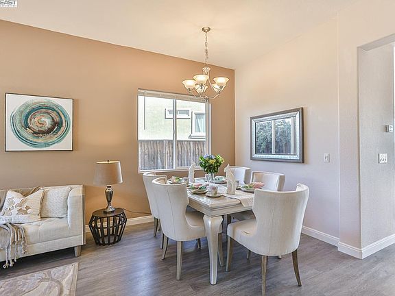 4th image of 3805 Osprey Dr