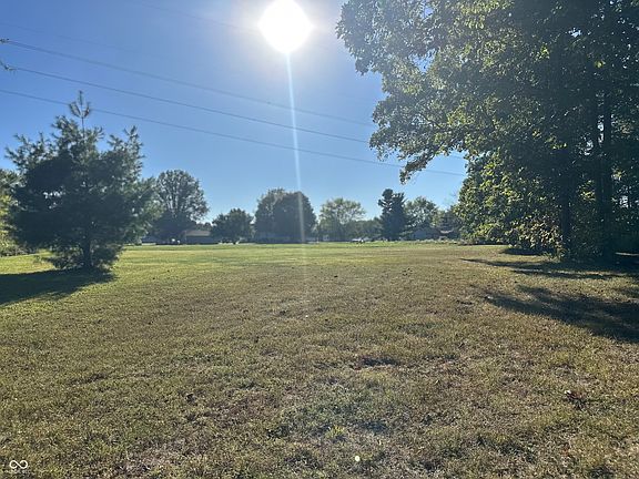 2nd image of 1080 E Mohican Trl