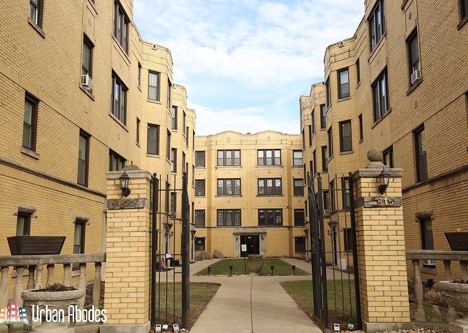 1st image of 3823 N Greenview Ave #3A