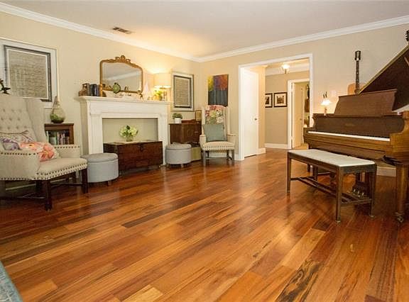 4th image of 1101 Penny Ln
