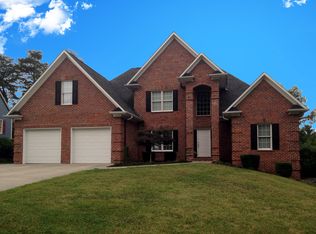 1688 Woodbury Ln, Mount Airy, NC