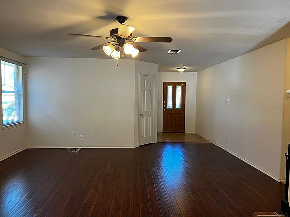 4th image of 13148 Cowper Dr