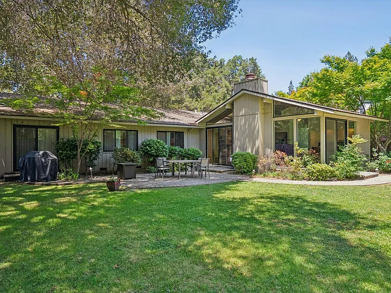 886 Berkeley Ave — Photo 14
