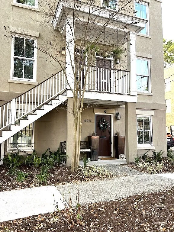 Photo 2 of 25 - 429 Montgomery St #A - Savannah, GA Building Photo - 429 Montgomery St #A