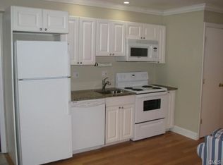 6 Village Walk, Wilton, CT 06897