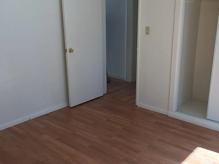 407 Violet Ave — Photo 5