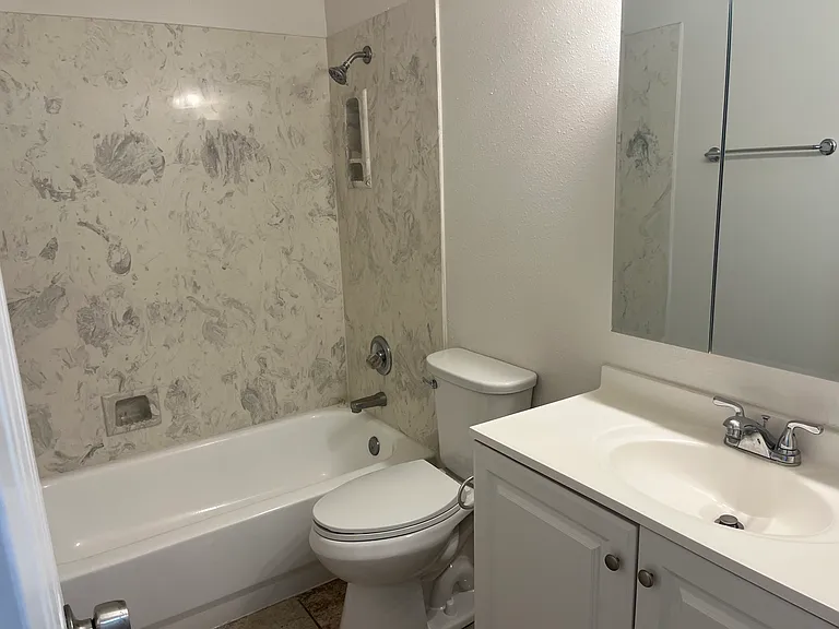 Sleek, Contemporary Efficiency - Live El Campo on Route 66! — Photo 47