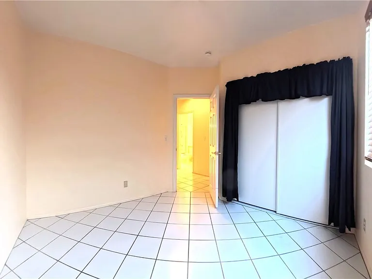 4844 Jadero Dr — Photo 20