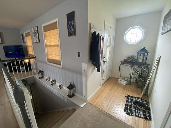3rd image of 493 E Appletree Rd