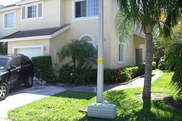 1st image of 1162 SW 44th Ave