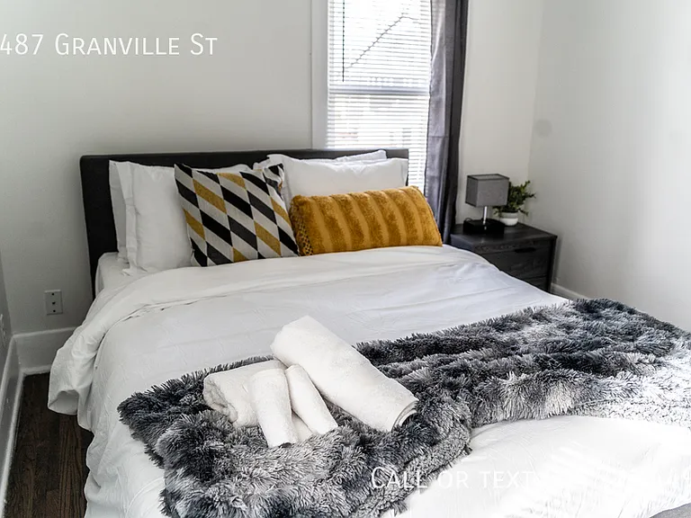 1487 Granville St — Photo 107