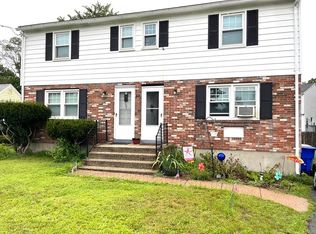 205-207 Nottingham St, Springfield, MA 01104