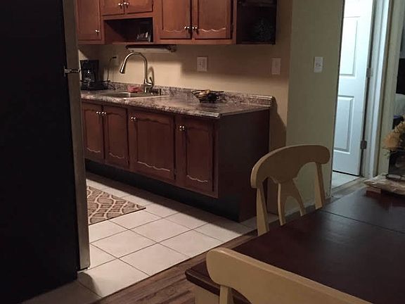 5th image of 474B Thornbury Ct