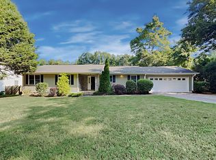 1724 Windsorbrooke Dr, Marietta, GA 30062