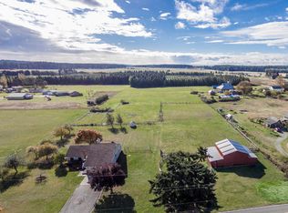 305 W Morris Rd, Coupeville, WA 98239