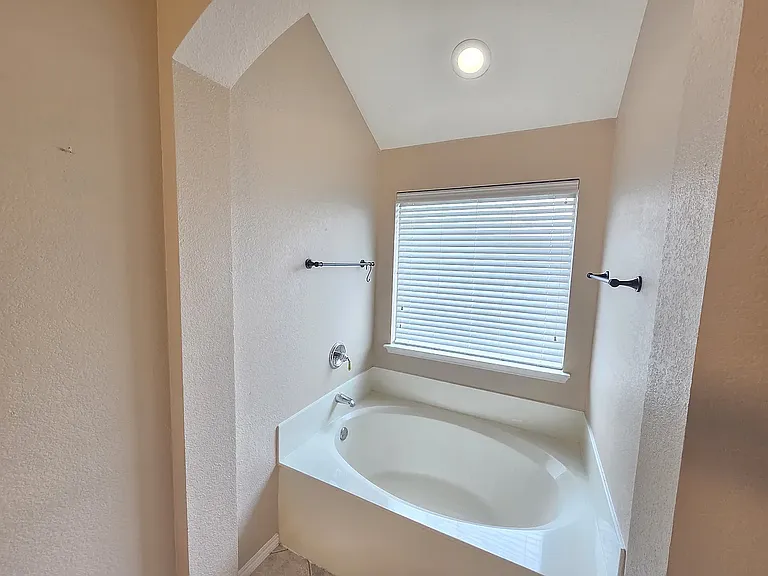 625 Manchester Dr — Photo 50