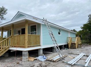 1605 Sandpiper Dr, Carrabelle, FL 32322