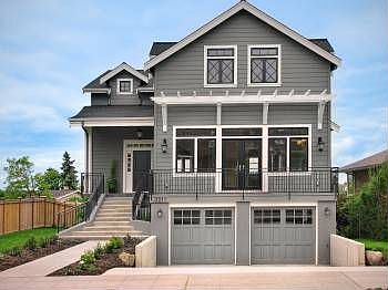 2nd image of 3211 43rd Ave W