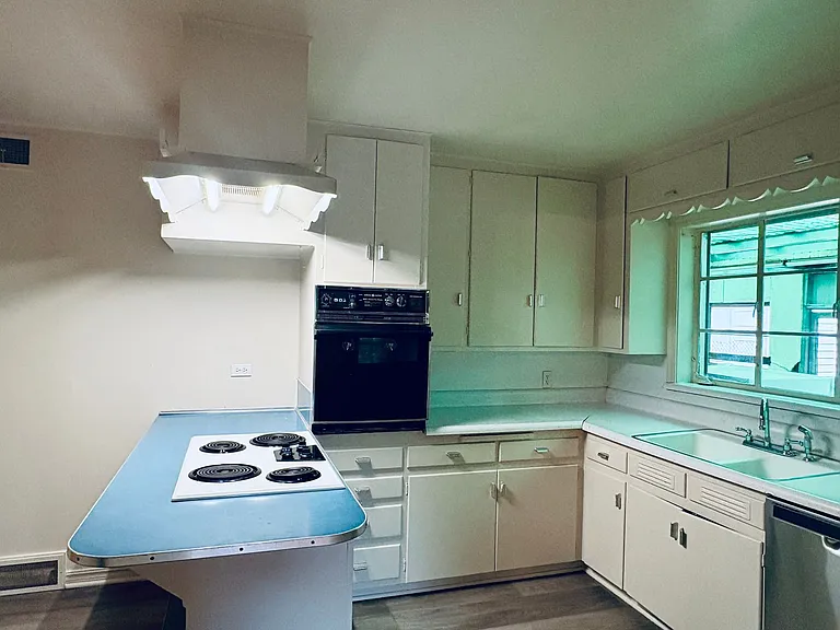 5305 N Walker Ave — Photo 5