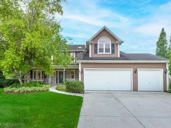 620 Canyon Ln, Elgin, IL 60123