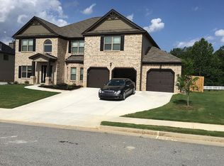 210 Traditions Dr, Loganville, GA 30052