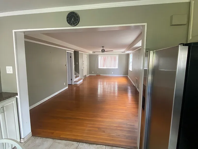 3800 Elizabeth St — Photo 3