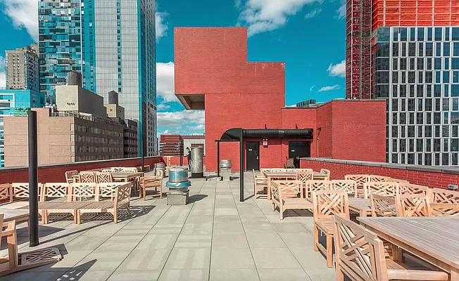 Rented by Five Stone NYC LLC | media 10