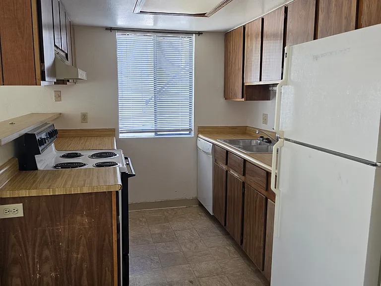 17054 E Tennessee Dr #103 — Photo 7