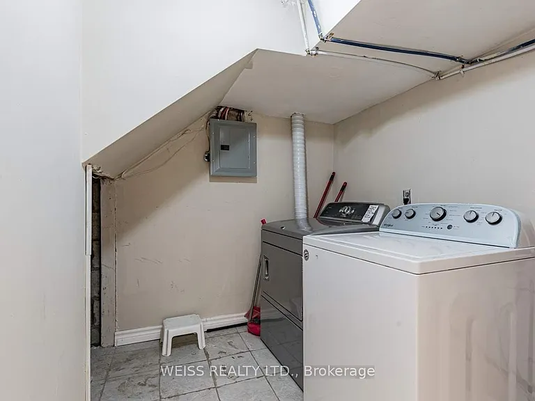 3 Acton Ave — Photo 6