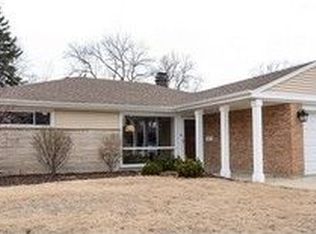 876 S 6th Ave, Des Plaines, IL