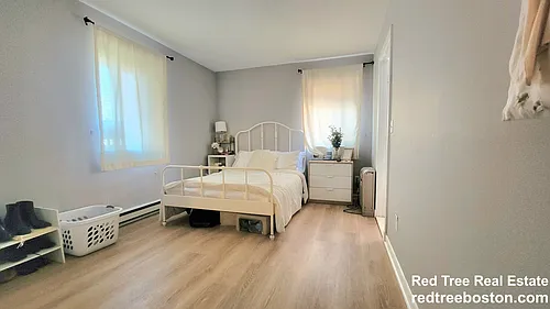 200 Kelton St Photo 1