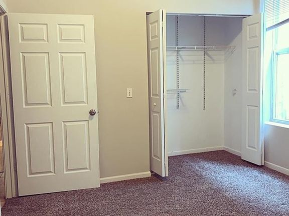 4th image of 4422 S Saint Lawrence Ave #1