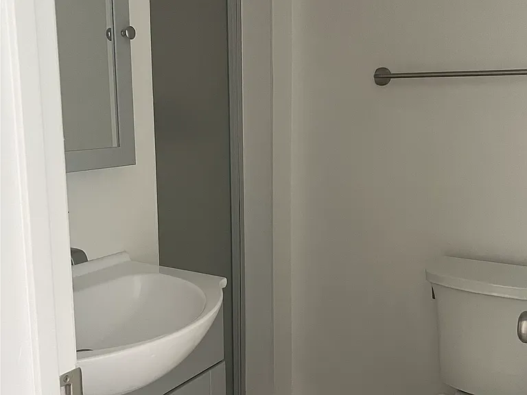 241 Washington St #4 — Photo 7