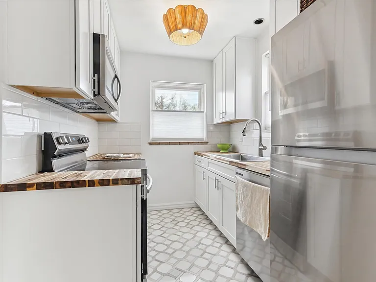 1220 Magnolia St — Photo 14