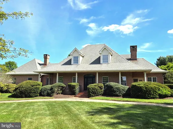 156 Uvilla Estates Dr, Shenandoah Junction, WV 25442