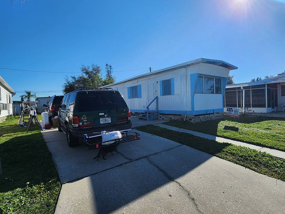 1st image of 4000 24th St N #1006
