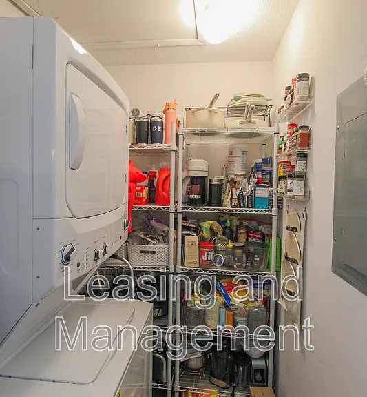 271 Alexandra Dr #11 — Photo 11
