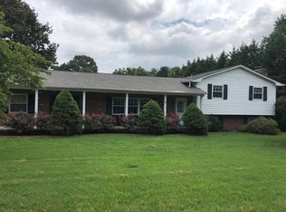 904 NW Venice Rd, Knoxville, TN 37923