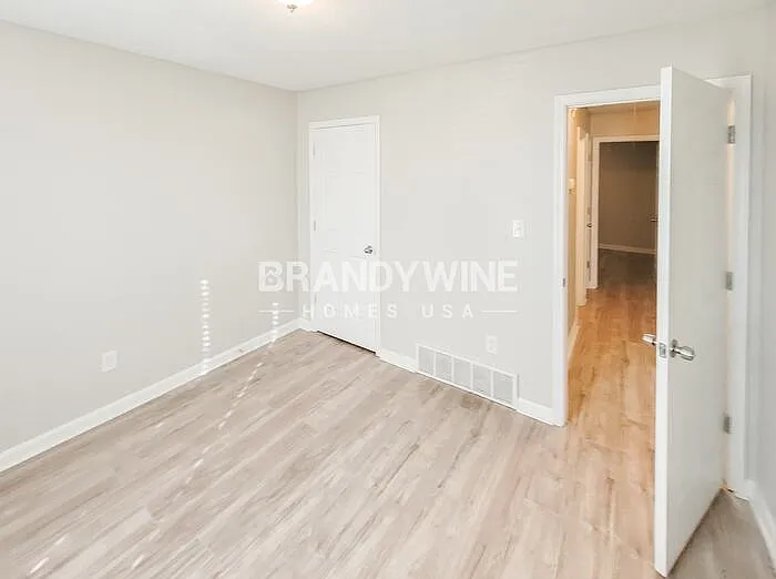 4890 Phipps Dr — Photo 17
