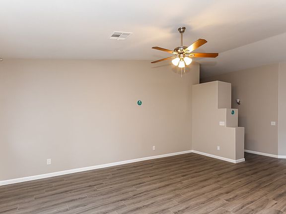 5th image of 1079 Featherwood Ave
