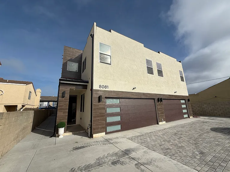 8081 La Palma Dr #103 — Photo 9