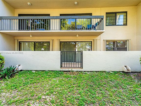 4th image of 5201 Orduna Dr APT 5