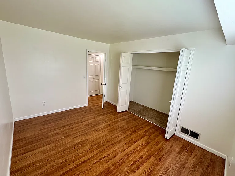 30060 W Twelve Mile Rd #96 — Photo 12