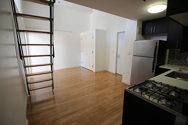 Rented by Nooklyn NYC LLC | media 11