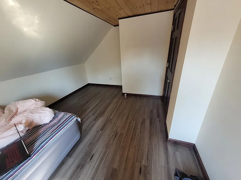 40 Maple St — Photo 17