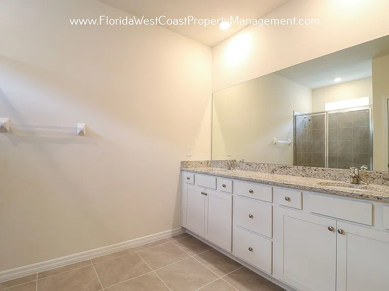 5819 Oak Bridge Ct — Photo 7