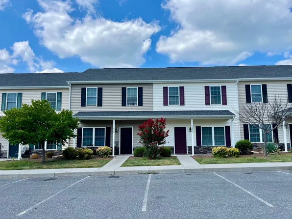 1103 Wellington Dr, Harrisonburg, VA 22802