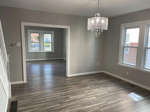 3rd image of 48 Lawson Ave